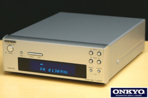 ONKYO T-450FX 高性能 FM/AM チューナー m0a9321