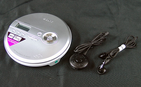東京都武蔵野市でSONY WALKMAN【D-NE241 S】ソニー MP3フォーマットCD対応 ポータブルCDプレーヤー CDウォークマン シルバーの買取をさせていただきました。