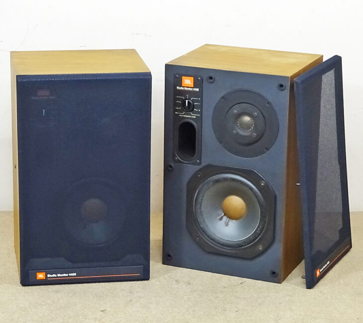 東京都中野区でJBL【Studio Monitor 4406】モニタースピーカー ペア 中古品を買取させていただきました。